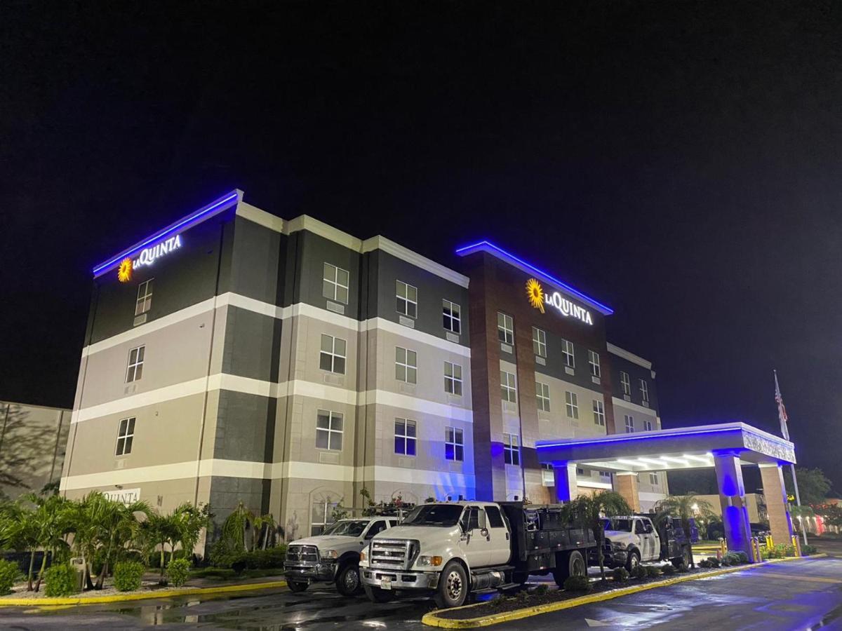 La Quinta By Wyndham Tampa Central Exterior photo