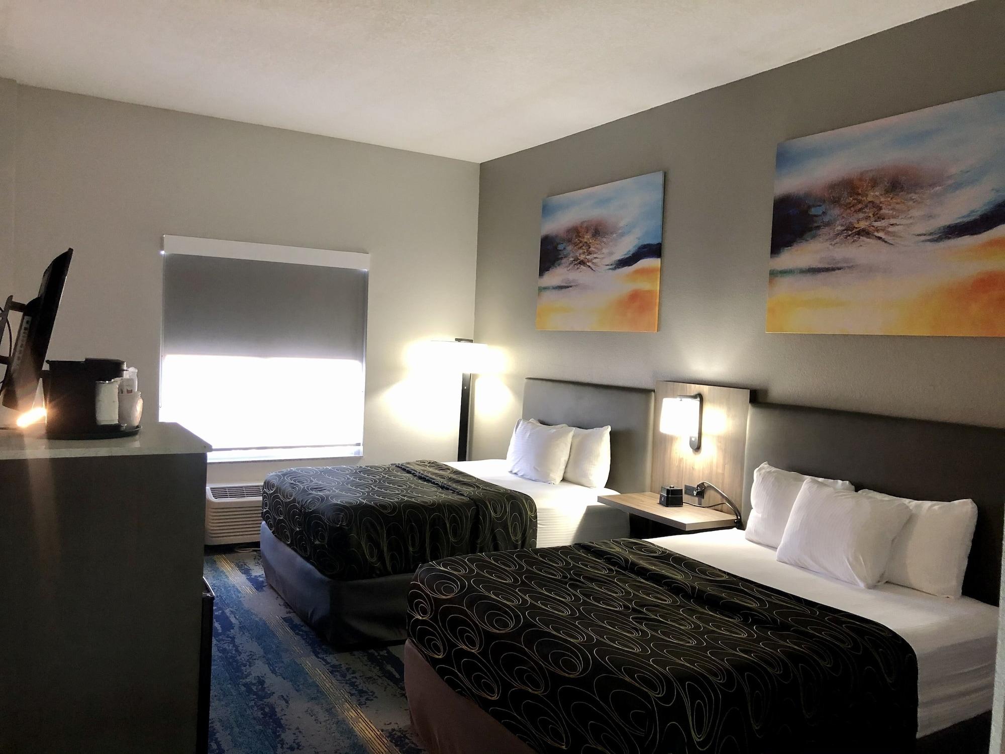 La Quinta By Wyndham Tampa Central Exterior photo