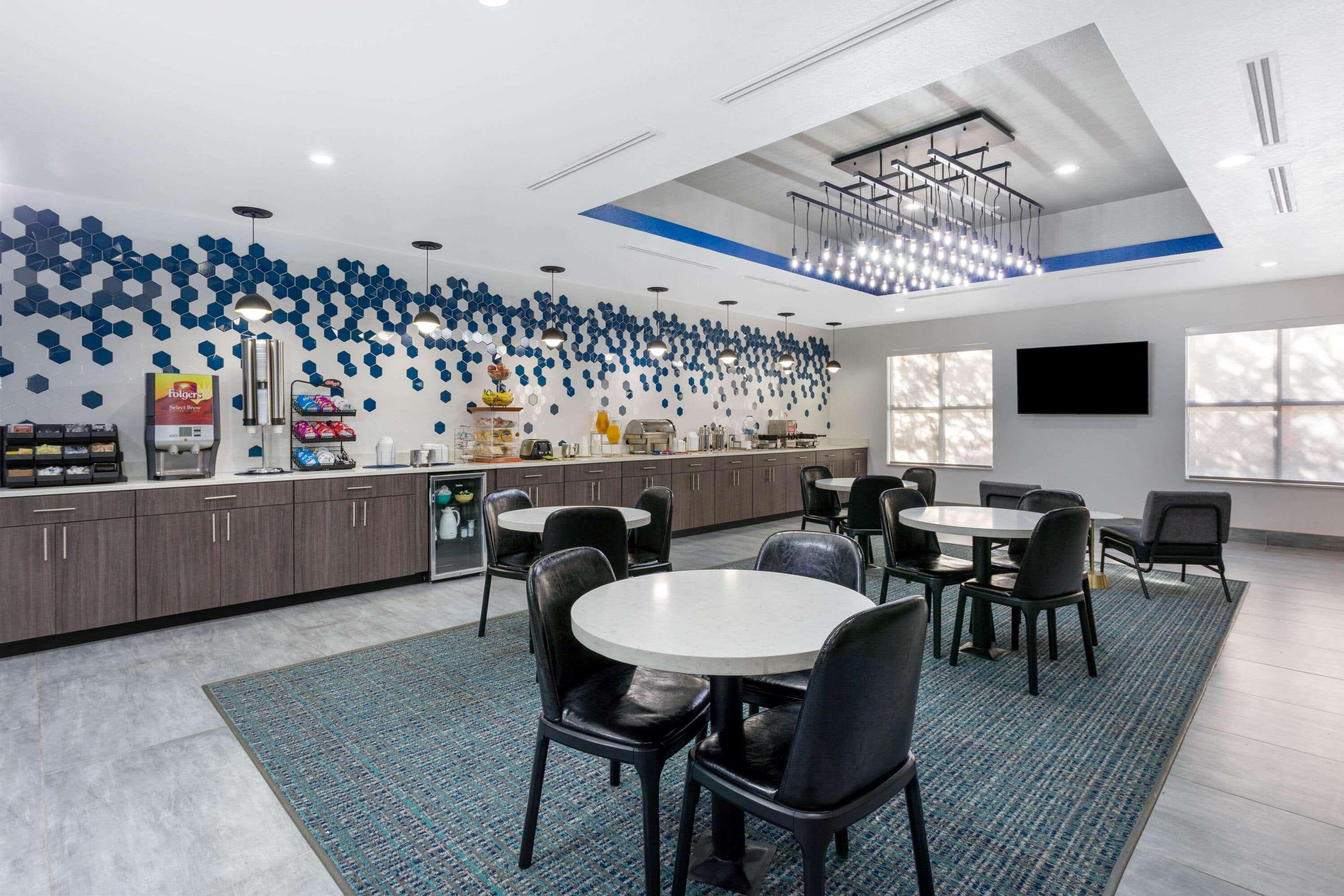 La Quinta By Wyndham Tampa Central Exterior photo