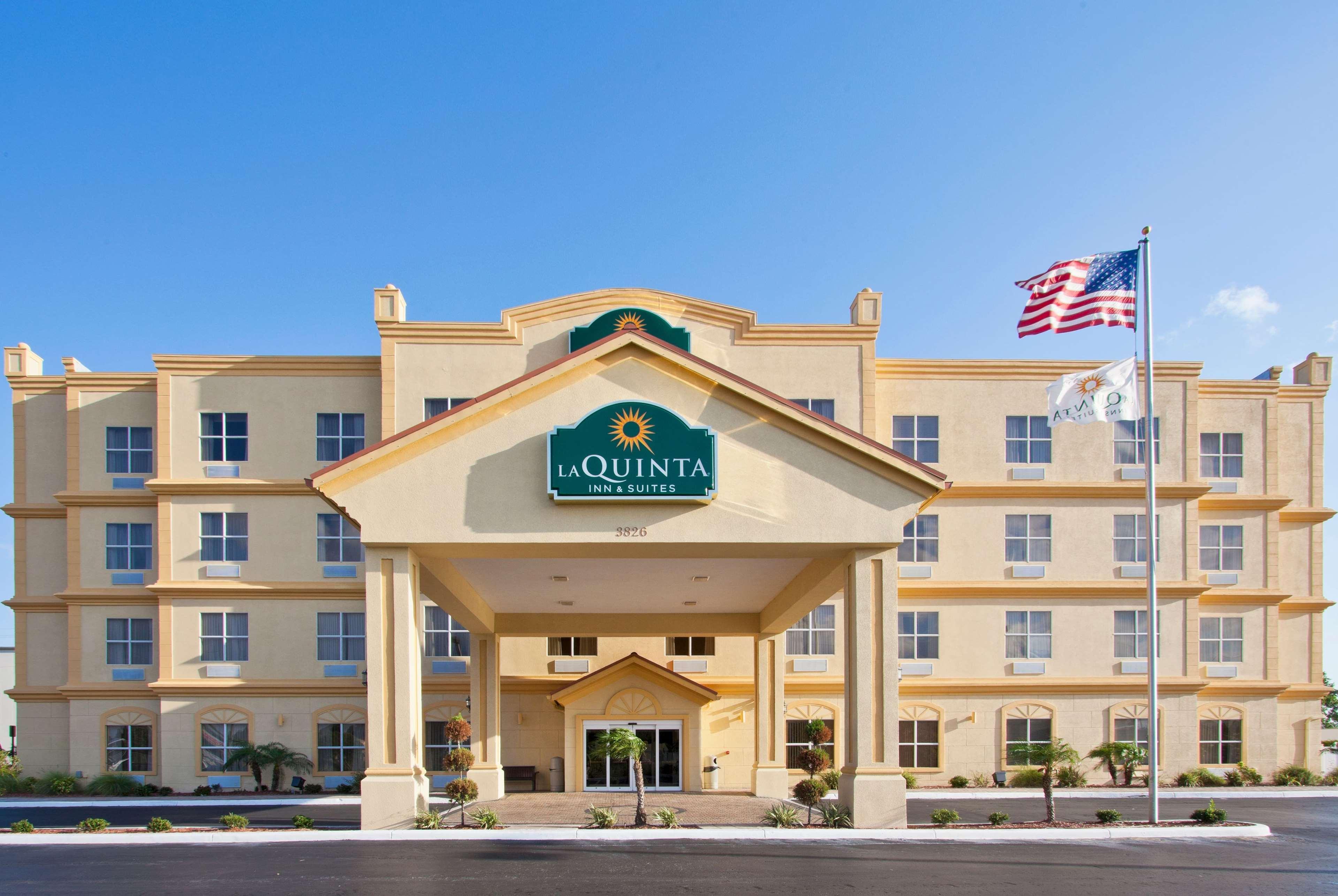 La Quinta By Wyndham Tampa Central Exterior photo